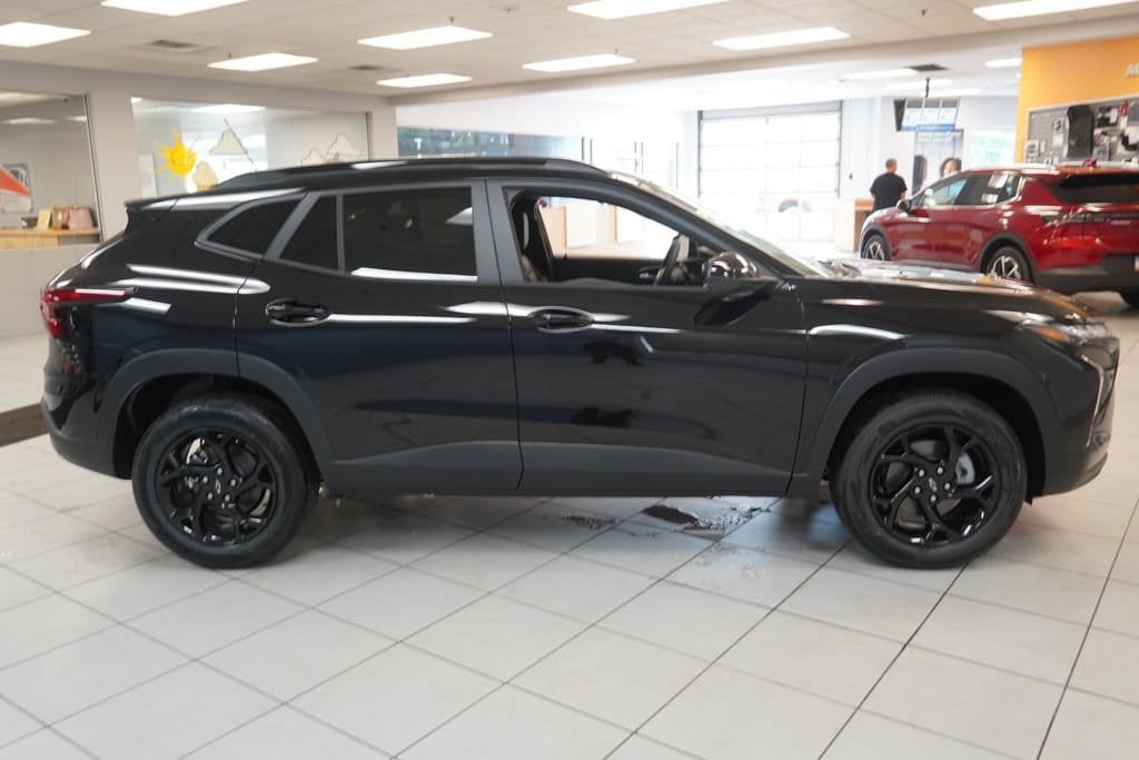New 2026 Chevrolet Trax LT w/ Driver Confidence Package FWD image 12