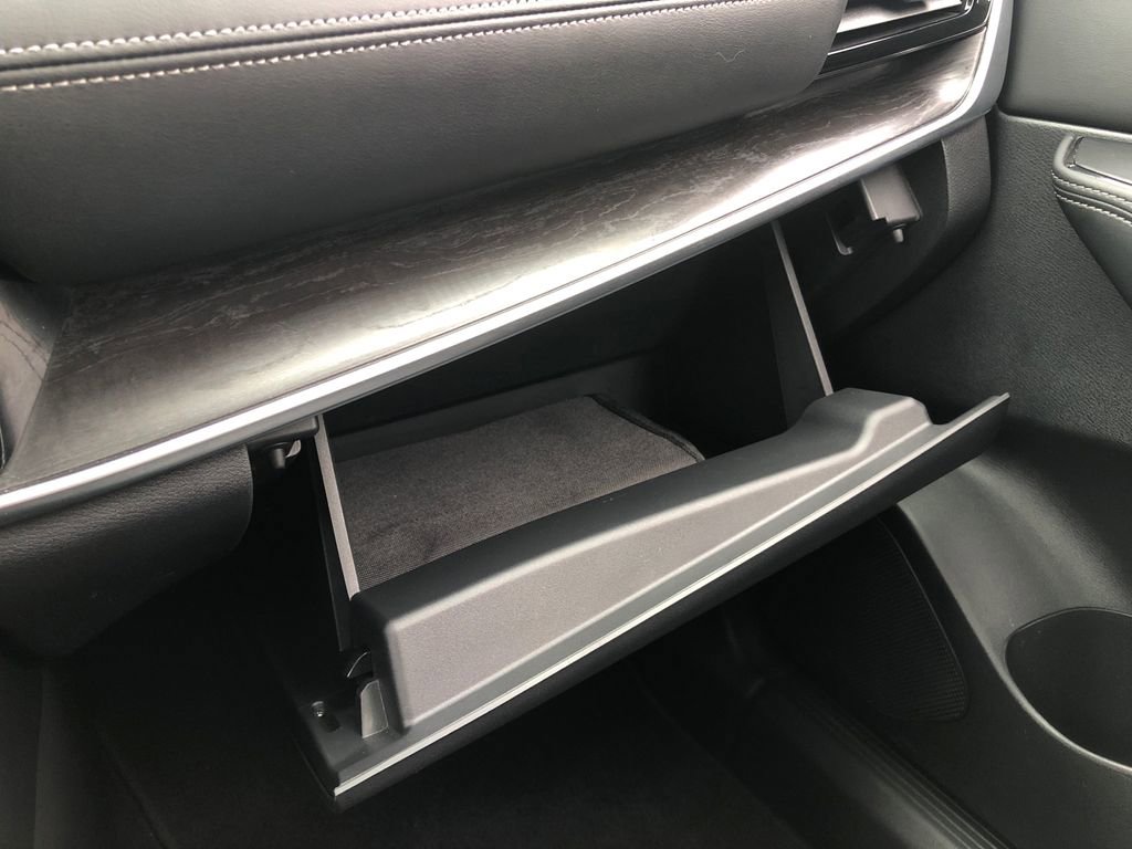 Used 2023 Nissan Rogue Platinum w/ Platinum Premium Package image 35