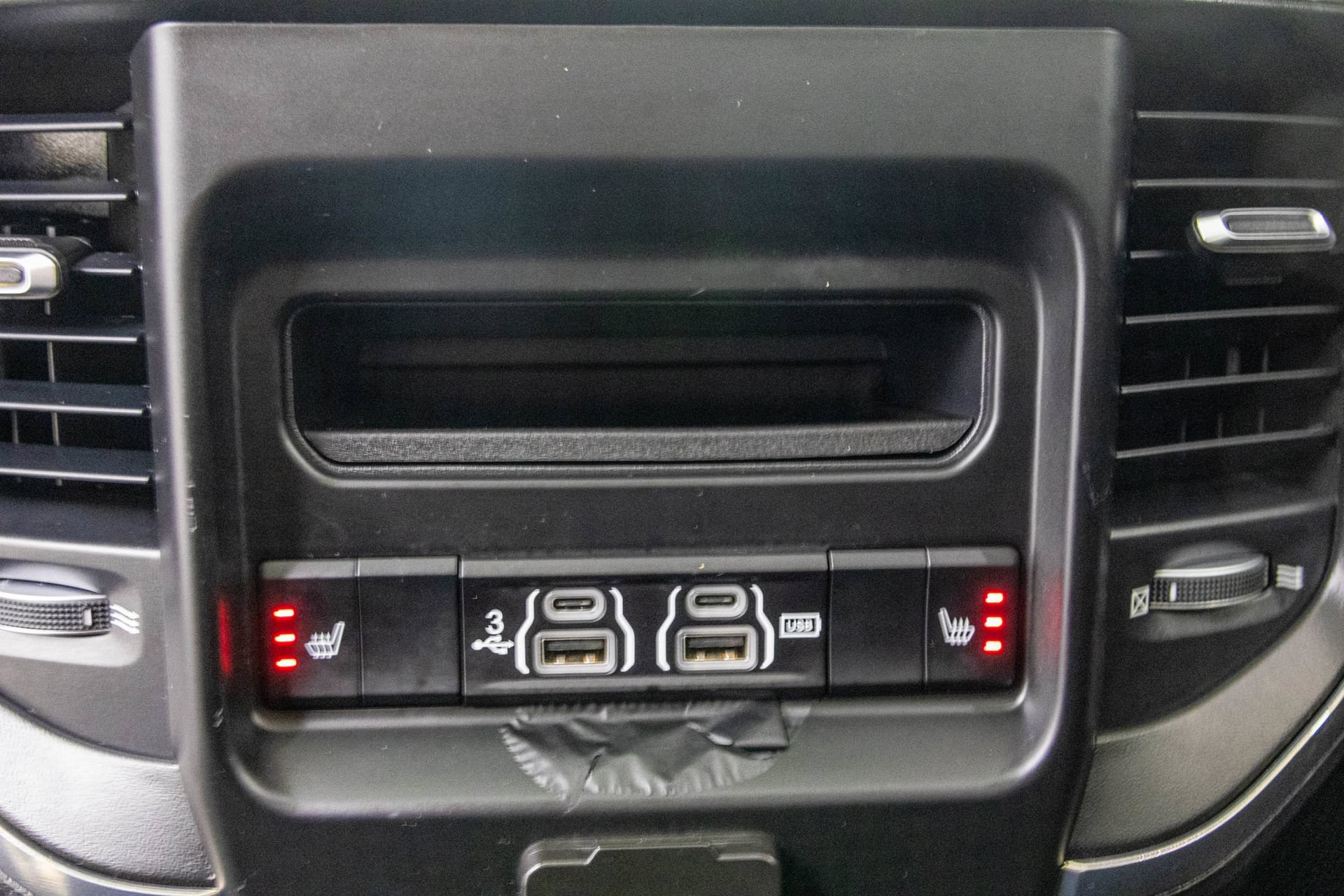 Used 2019 RAM 1500 Limited w/ Advanced Safety Group AWD/4WD image 42