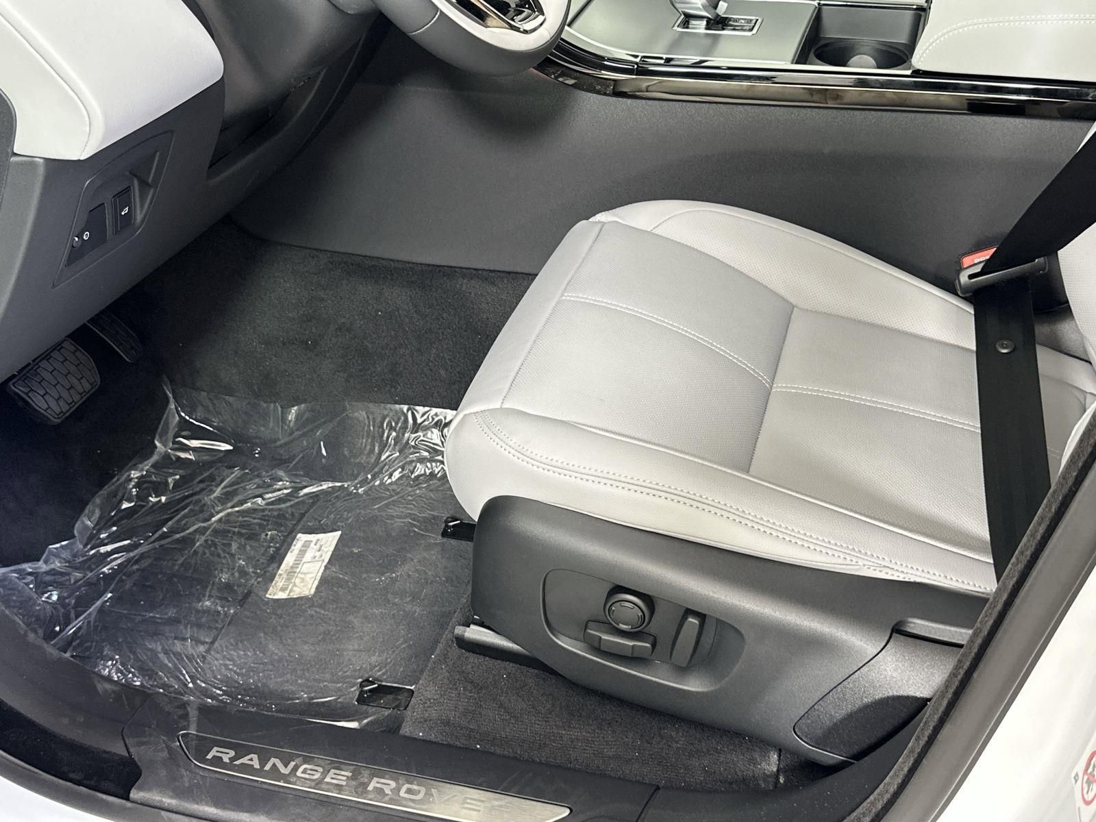 Certified 2024 Land Rover Range Rover Velar S image 26