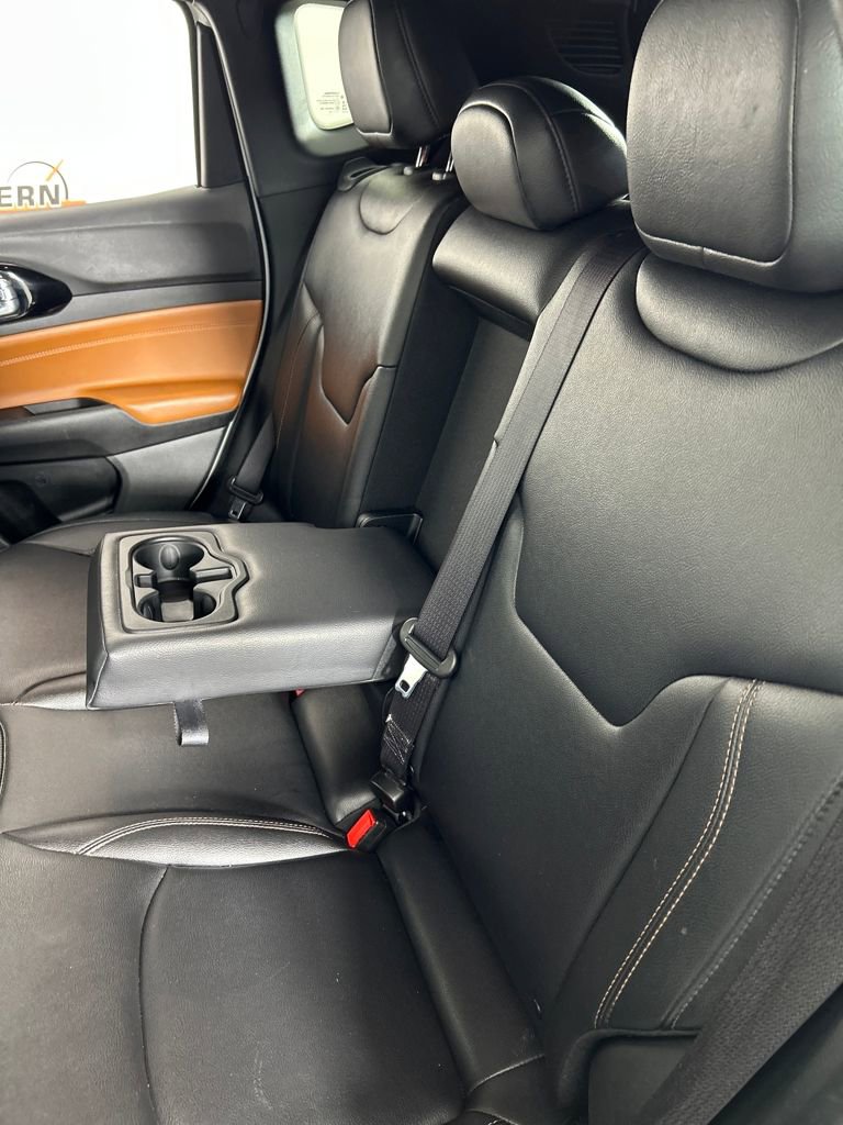 Used 2024 Jeep Compass Limited image 18