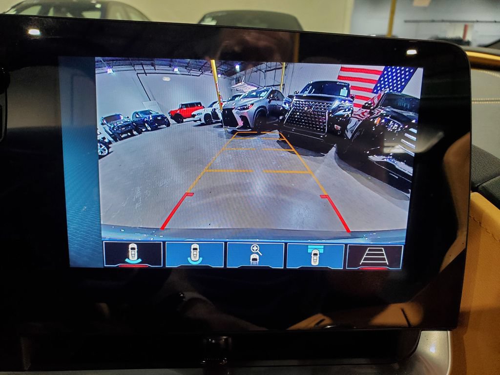 Used 2024 Chevrolet Corvette Stingray Preferred Conv w/ 2LT RWD image 24