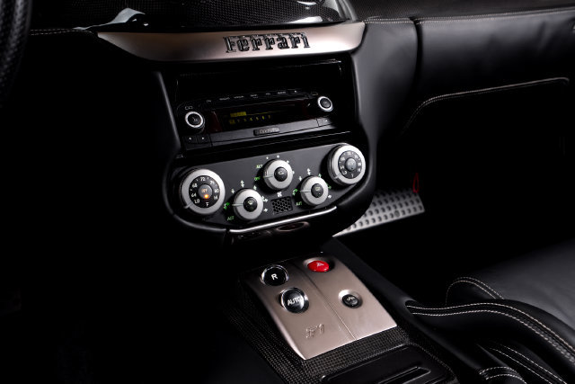 Used 2010 Ferrari 599 GTB Fiorano RWD image 35