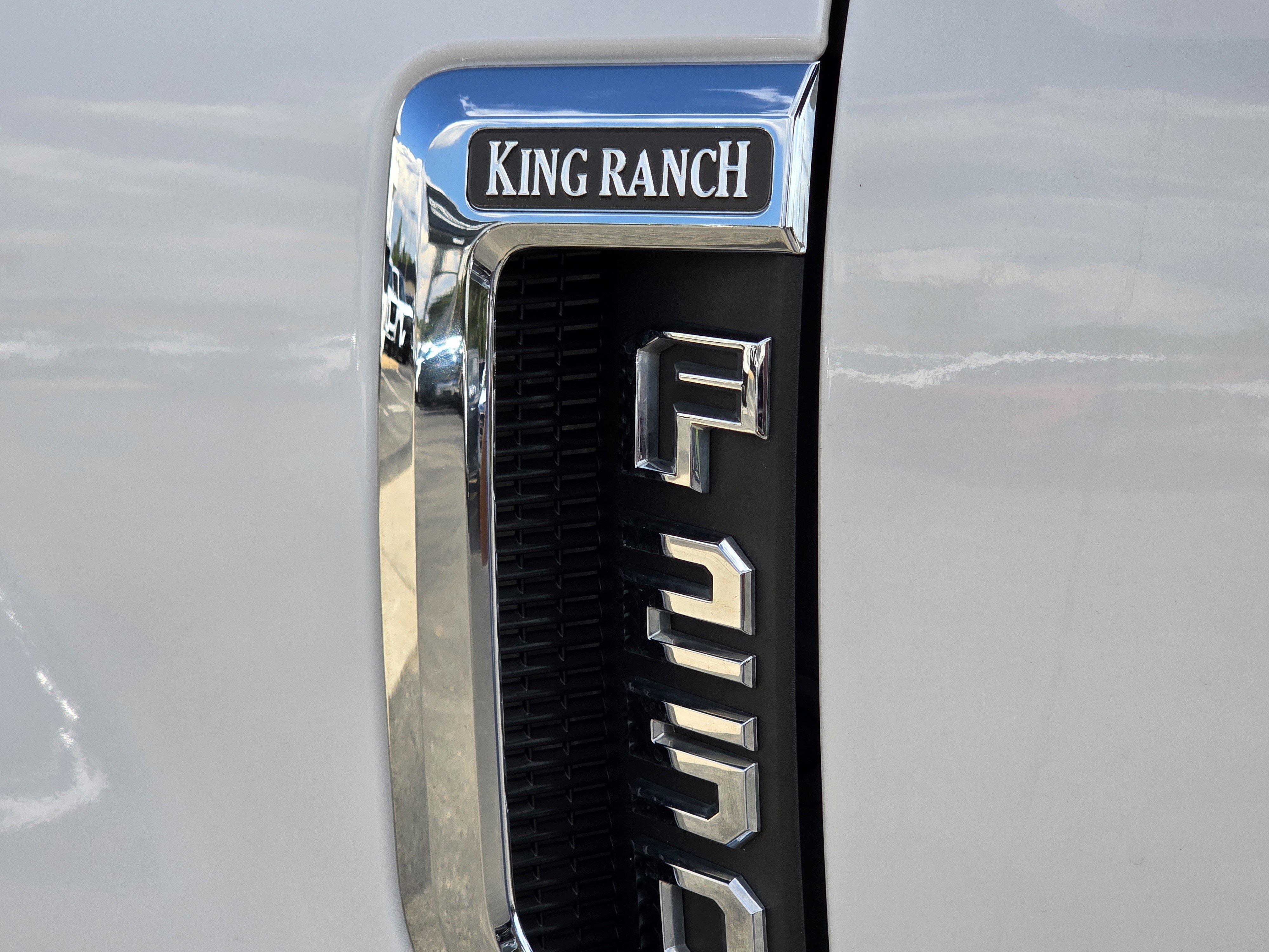 Used 2019 Ford F250 King Ranch w/ King Ranch Ultimate Package AWD/4WD image 7
