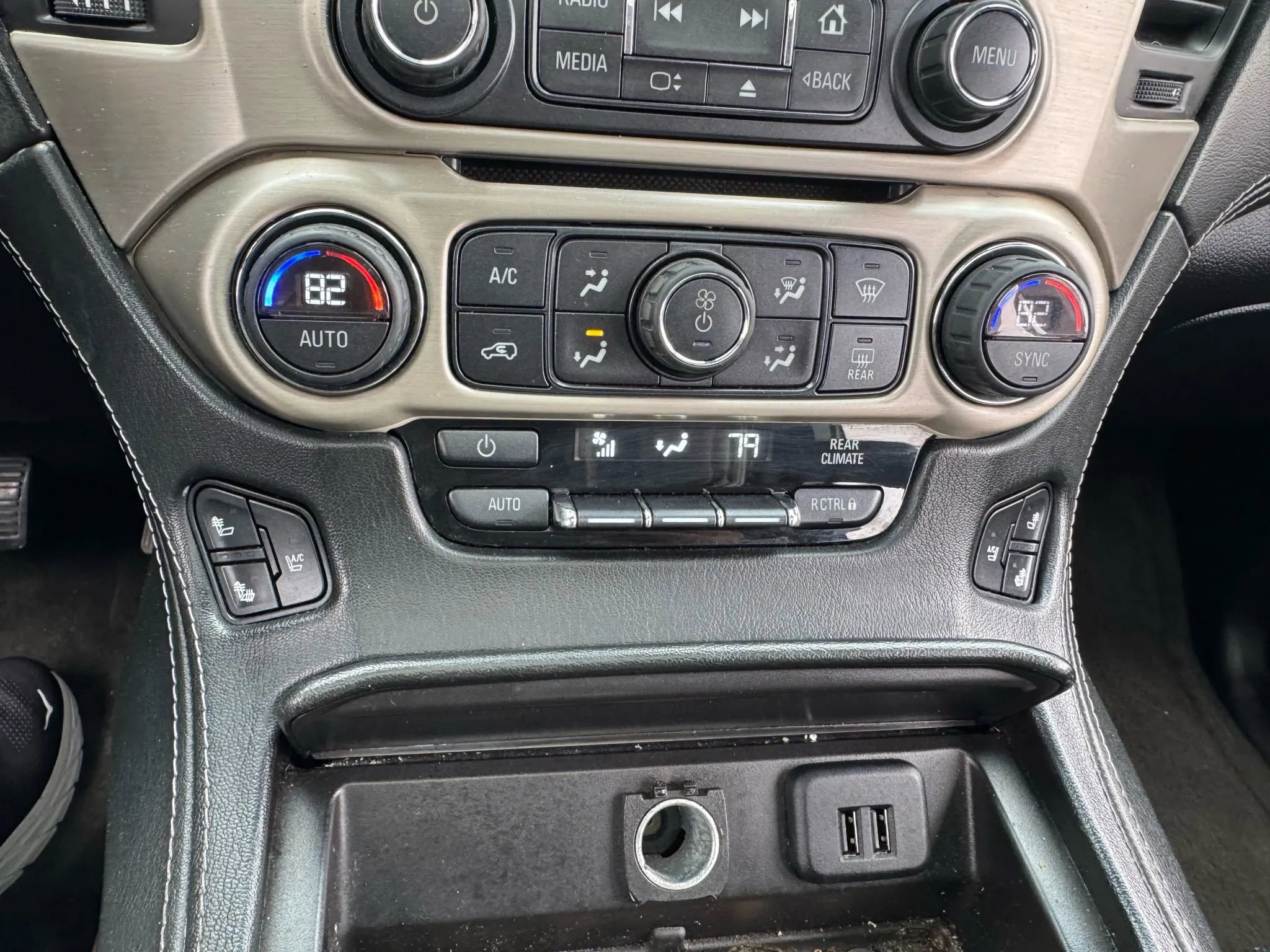 Used 2015 GMC Yukon Denali w/ Open Road Package image 25