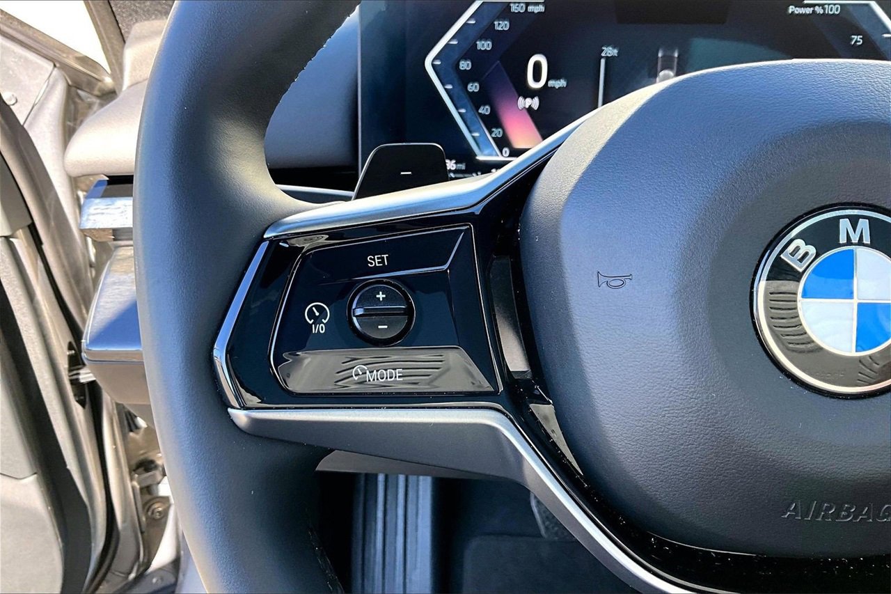 Used 2024 BMW 530i w/ Premium Package image 30