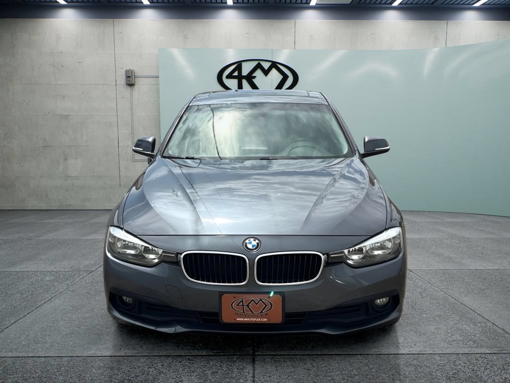 Used 2016 BMW 320i xDrive Sedan AWD/4WD image 8