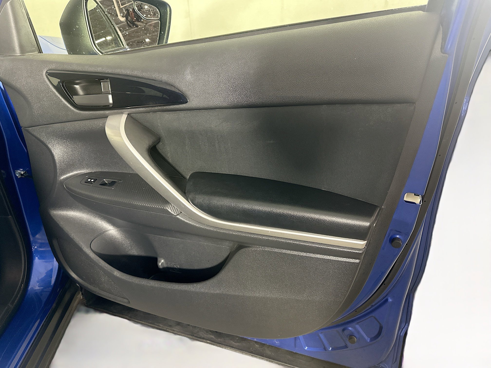 Used 2020 Mitsubishi Eclipse Cross ES image 29