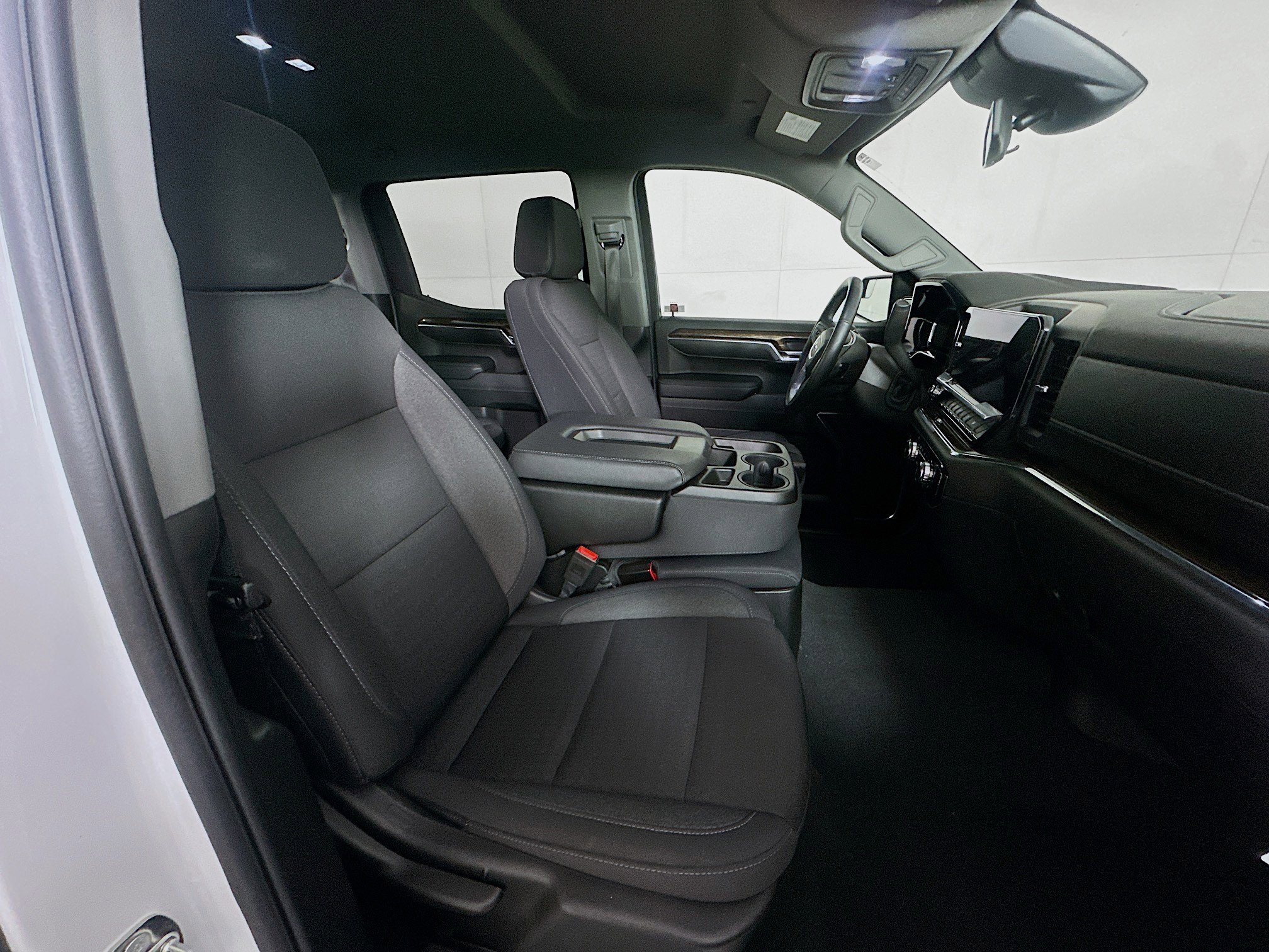 Used 2024 GMC Sierra 1500 Elevation image 29