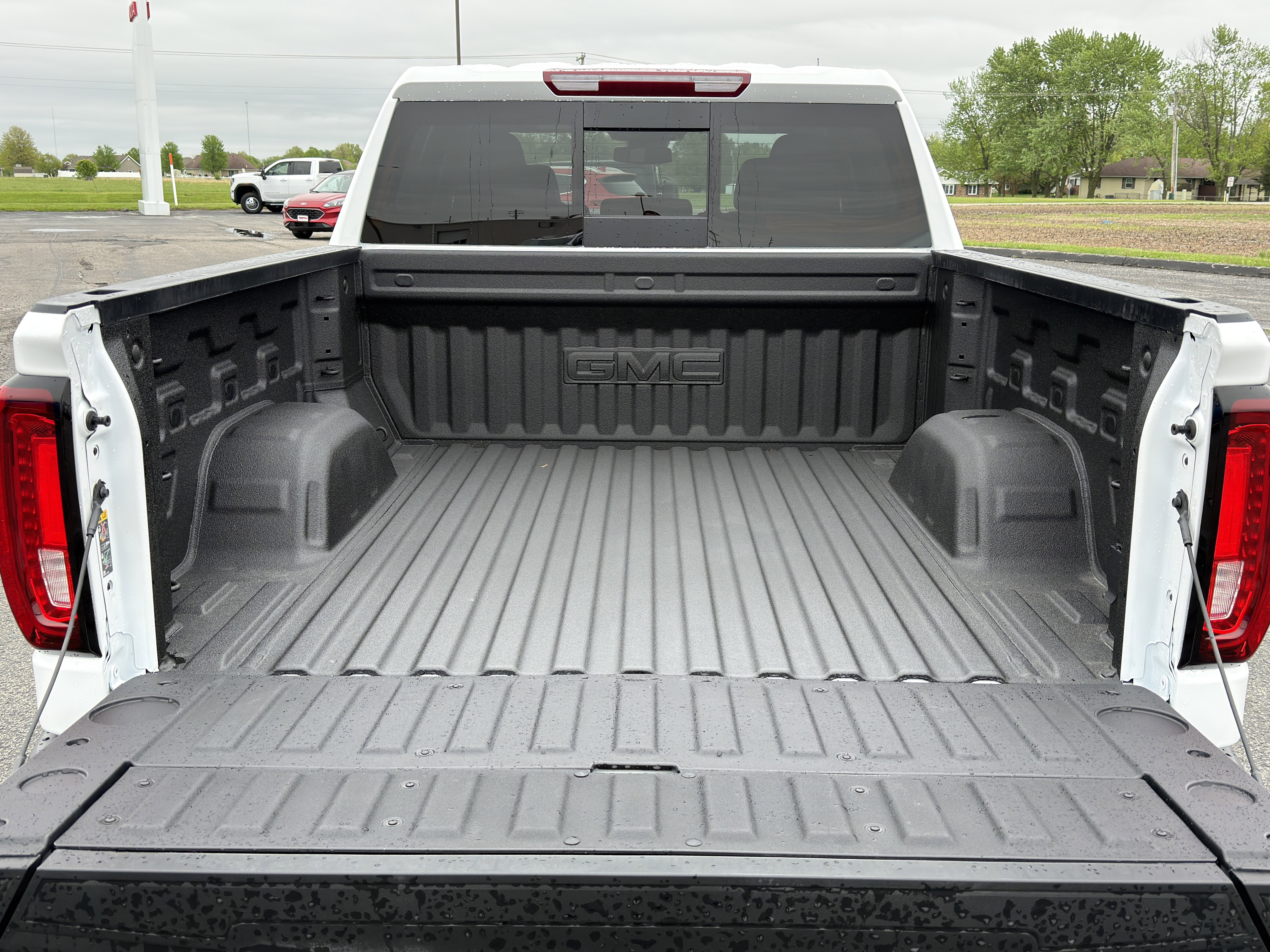 New 2026 GMC Sierra 1500 SLT AWD/4WD image 13