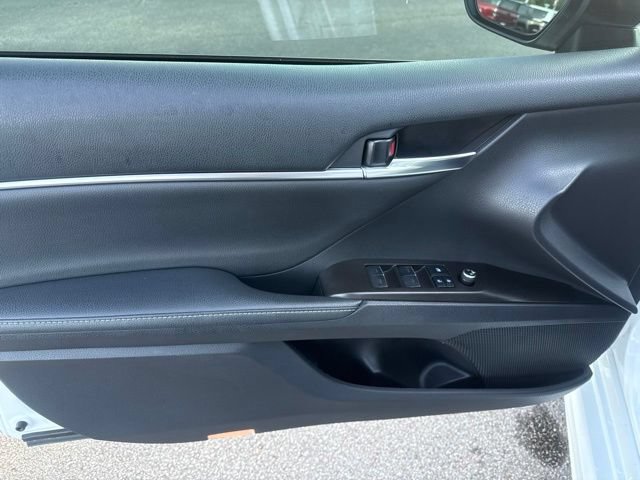 Used 2021 Toyota Camry XSE FWD image 17