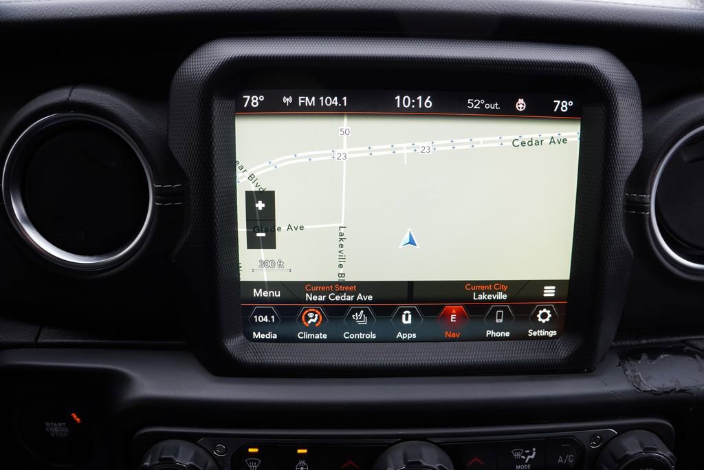 Used 2022 Jeep Wrangler Unlimited Sahara w/ Cold Weather Group AWD/4WD image 25