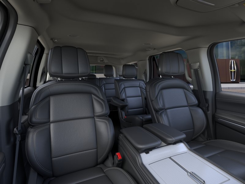 New 2026 Lincoln Navigator Premiere AWD/4WD image 33