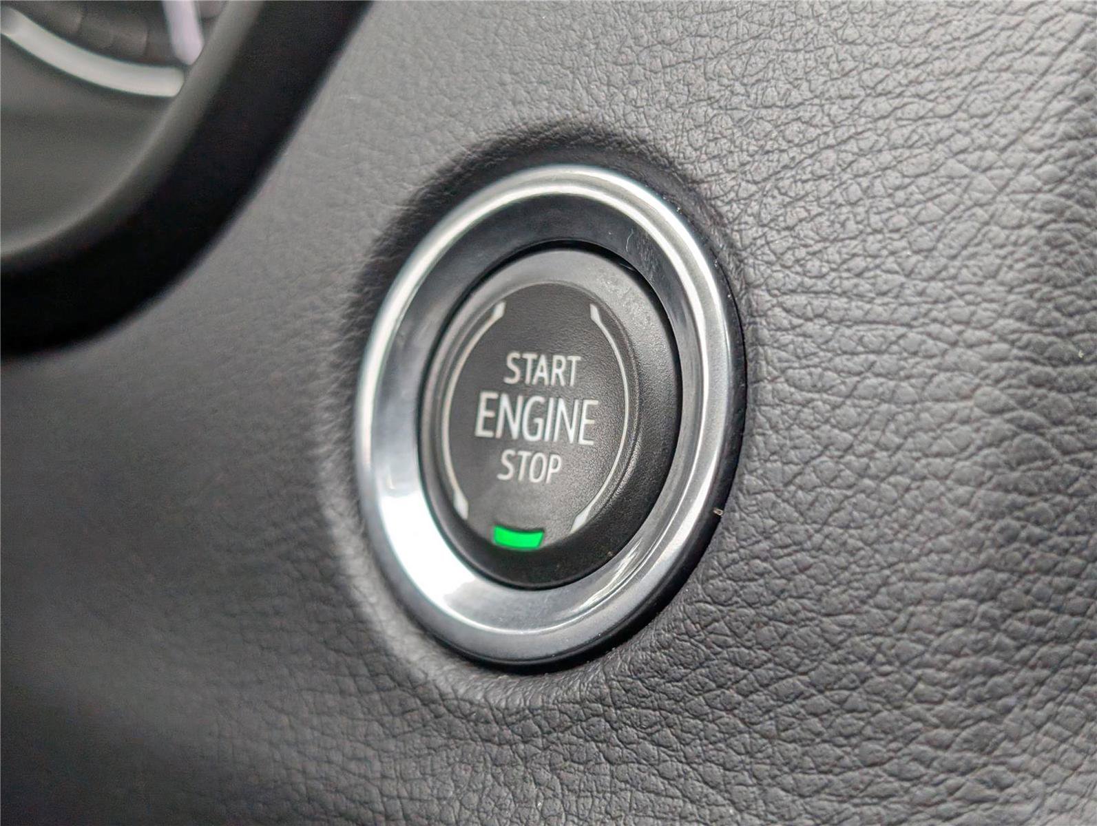 Used 2023 Cadillac XT4 Luxury w/ Cold Weather Package image 25