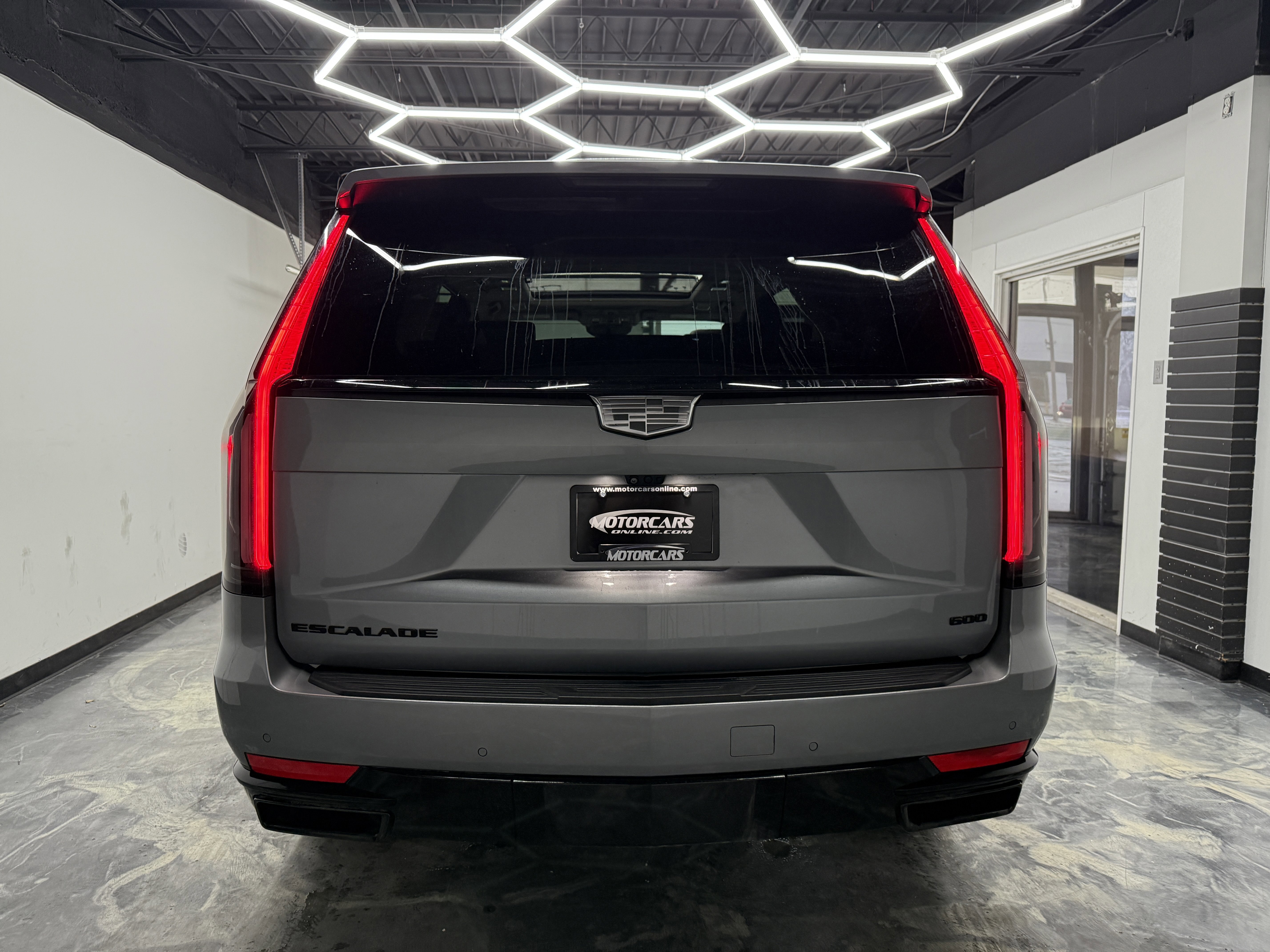 Used 2024 Cadillac Escalade Sport Platinum image 11