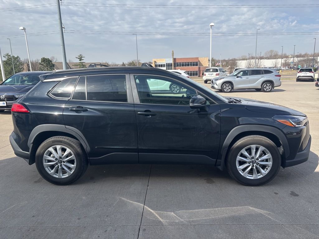 Used 2023 Toyota Corolla Cross LE image 4