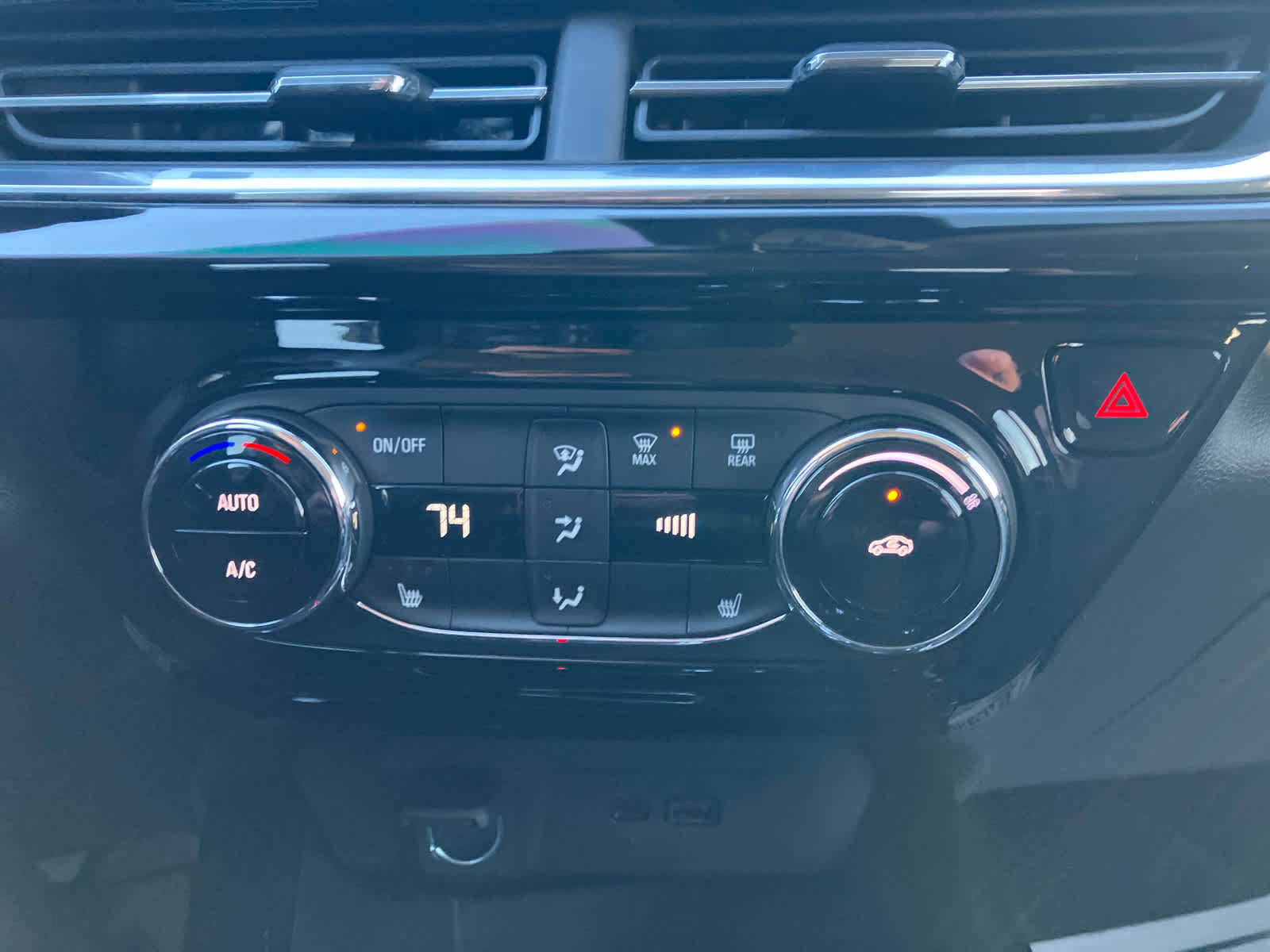 Used 2026 Chevrolet Trax ACTIV image 24