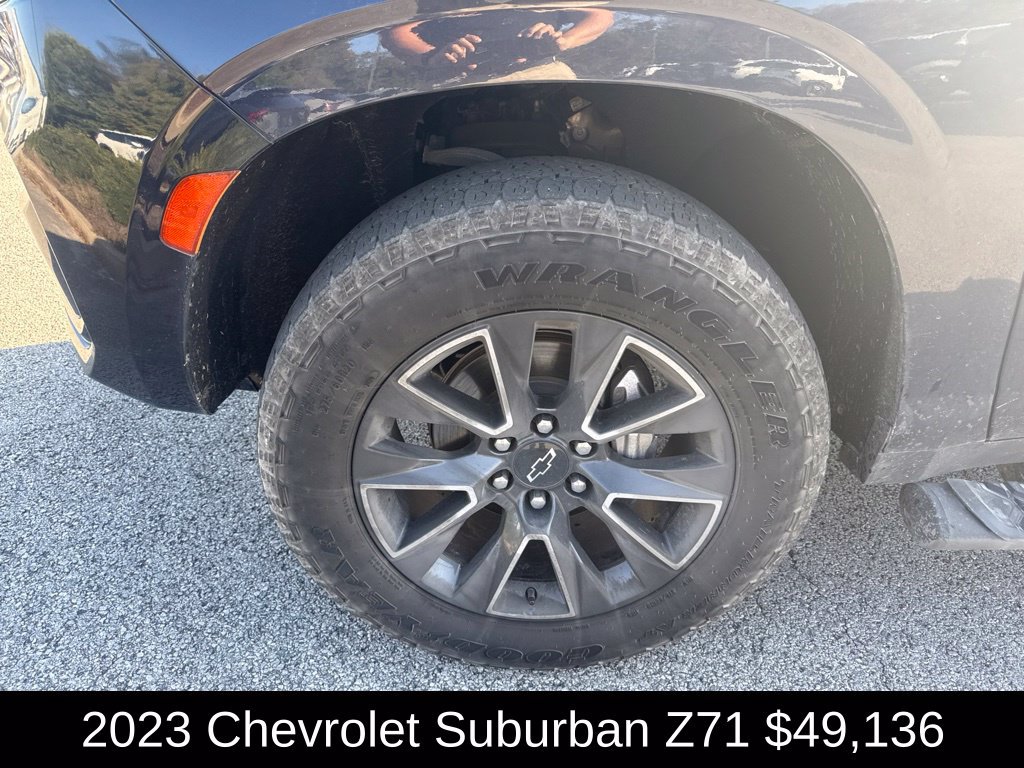 Used 2023 Chevrolet Suburban Z71 AWD/4WD image 9