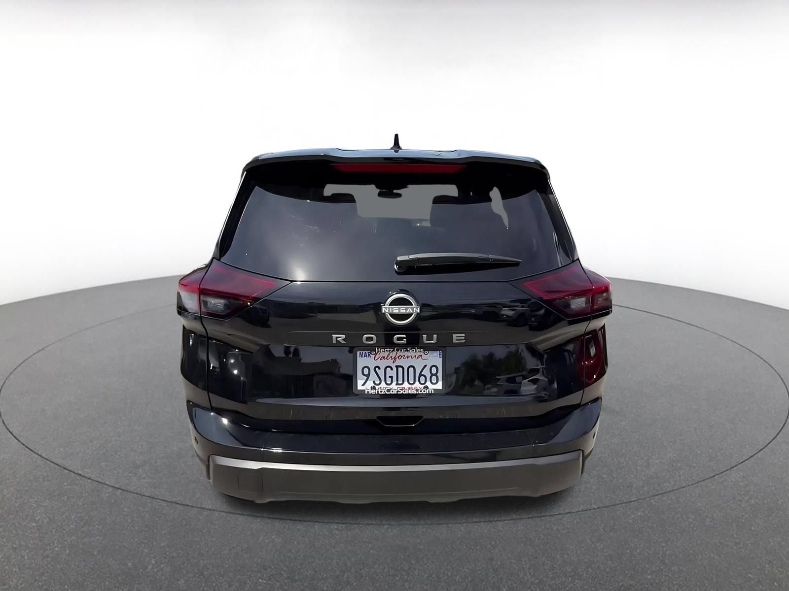 Used 2025 Nissan Rogue SV FWD image 12