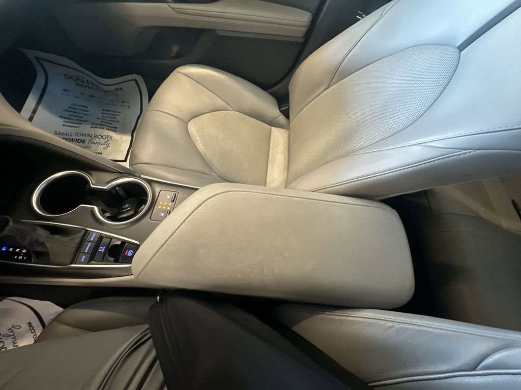 Used 2023 Toyota Camry XLE w/ Cold Weather Package FWD image 26