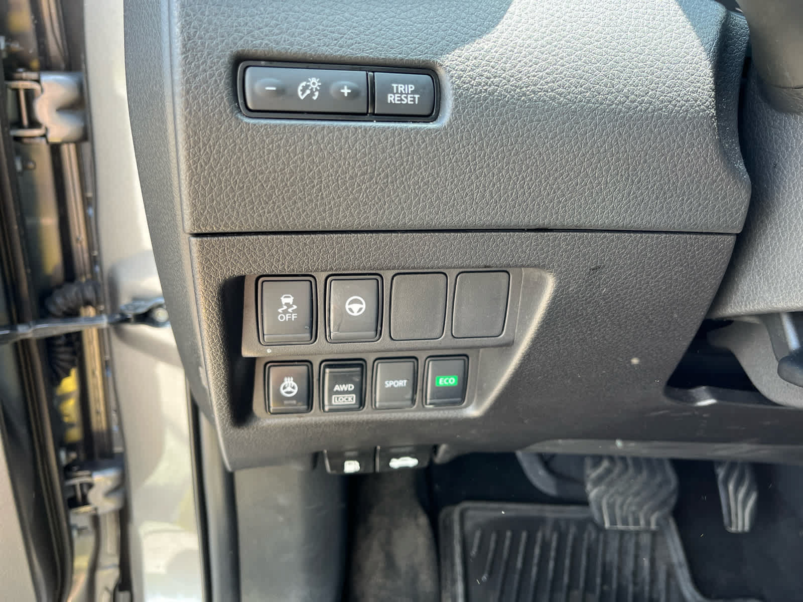 Used 2022 Nissan Rogue Sport SL AWD/4WD image 12