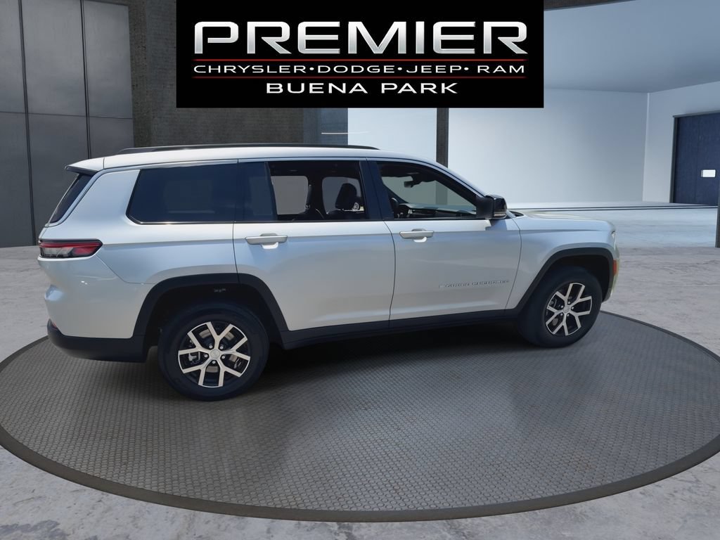 Used 2024 Jeep Grand Cherokee L Limited w/ Luxury Tech Group II AWD/4WD image 8