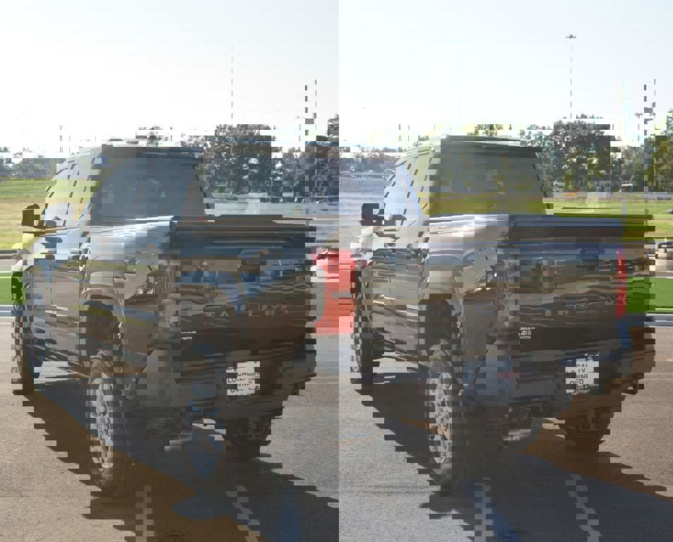 Used 2024 Toyota Tacoma SR image 14