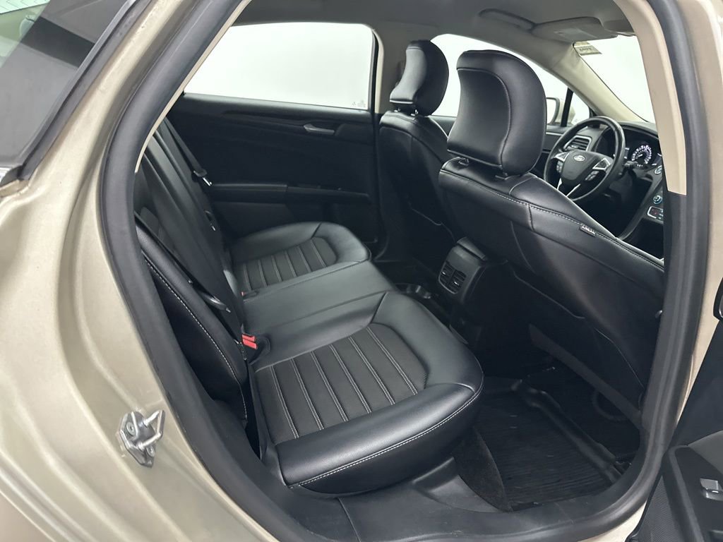 Used 2018 Ford Fusion SE w/ Equipment Group 201A image 23