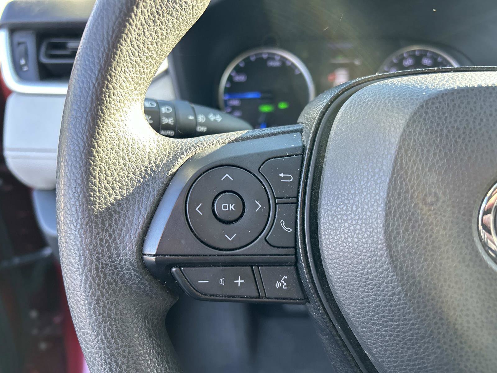 Used 2021 Toyota RAV4 XLE w/ Convenience Package image 15