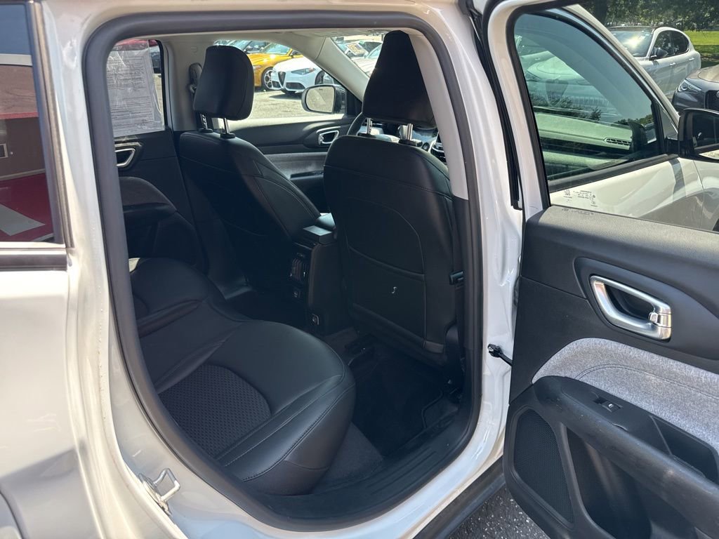 Used 2022 Jeep Compass Latitude image 54