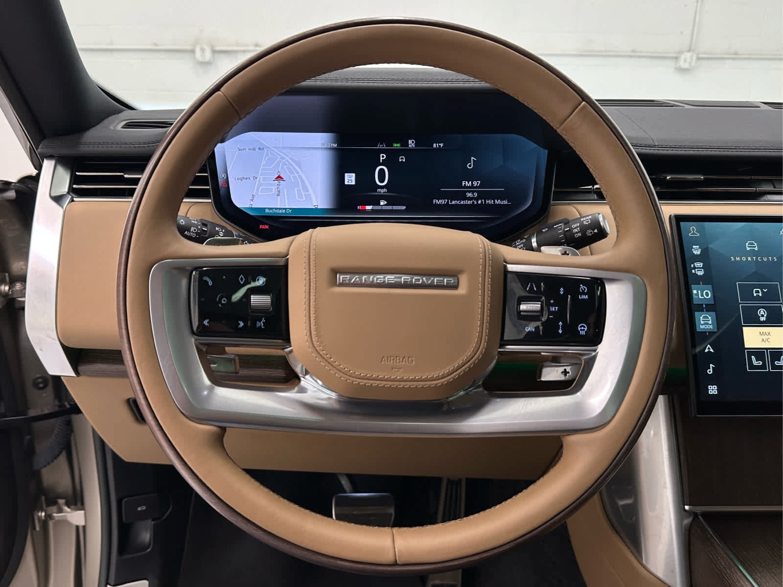 Used 2024 Land Rover Range Rover SE AWD/4WD image 24