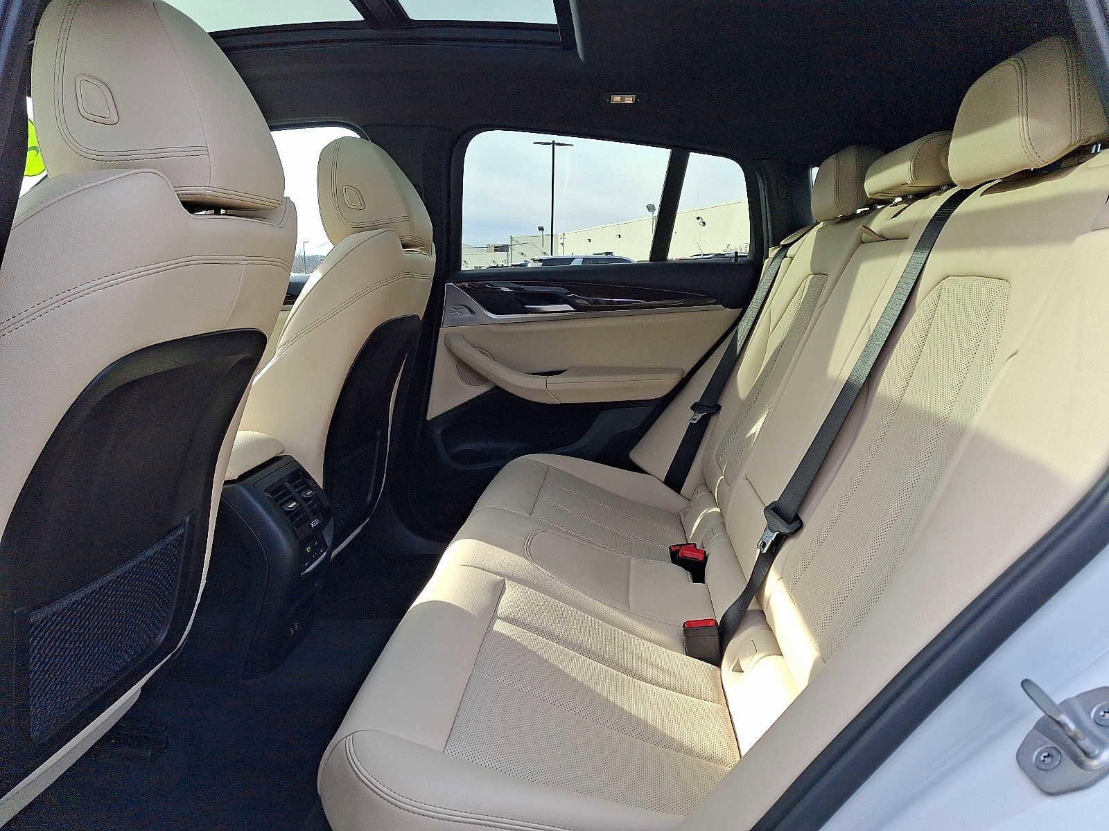 Used 2023 BMW X4 xDrive30i w/ Parking Assistance Package image 10