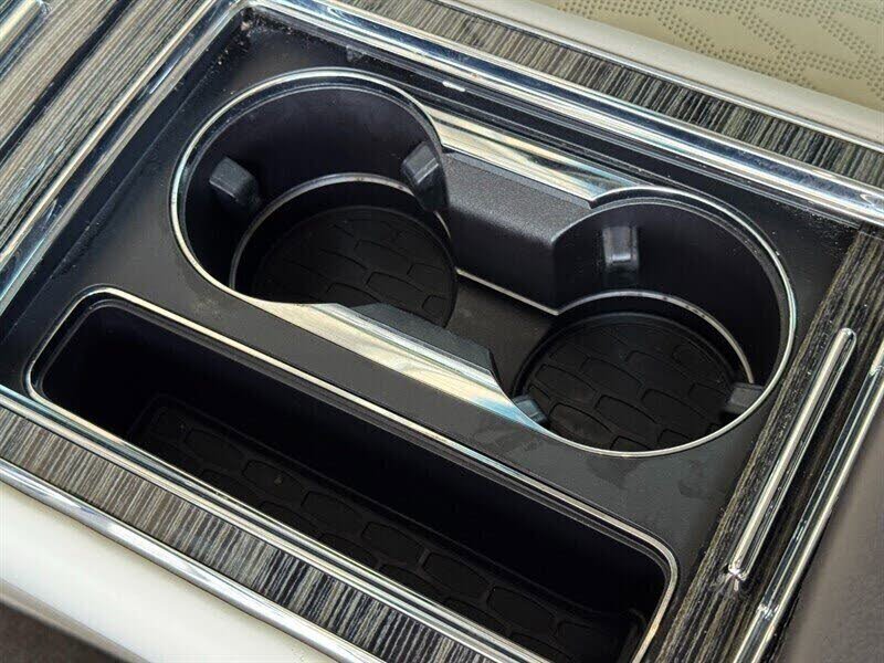 Used 2019 Lincoln Continental Black Label w/ Rear Seat Package image 40