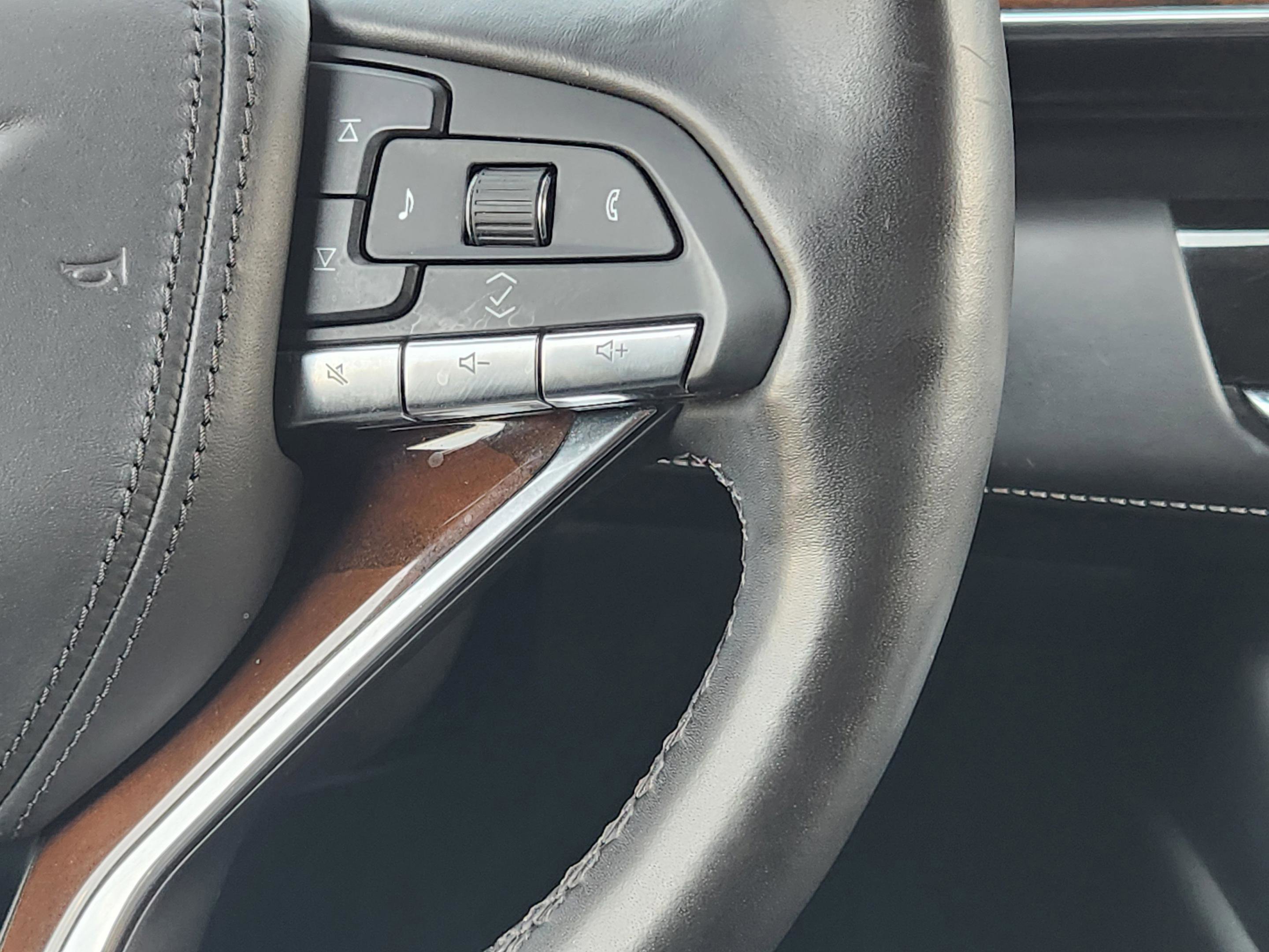 Used 2022 Cadillac Escalade Sport Platinum image 28