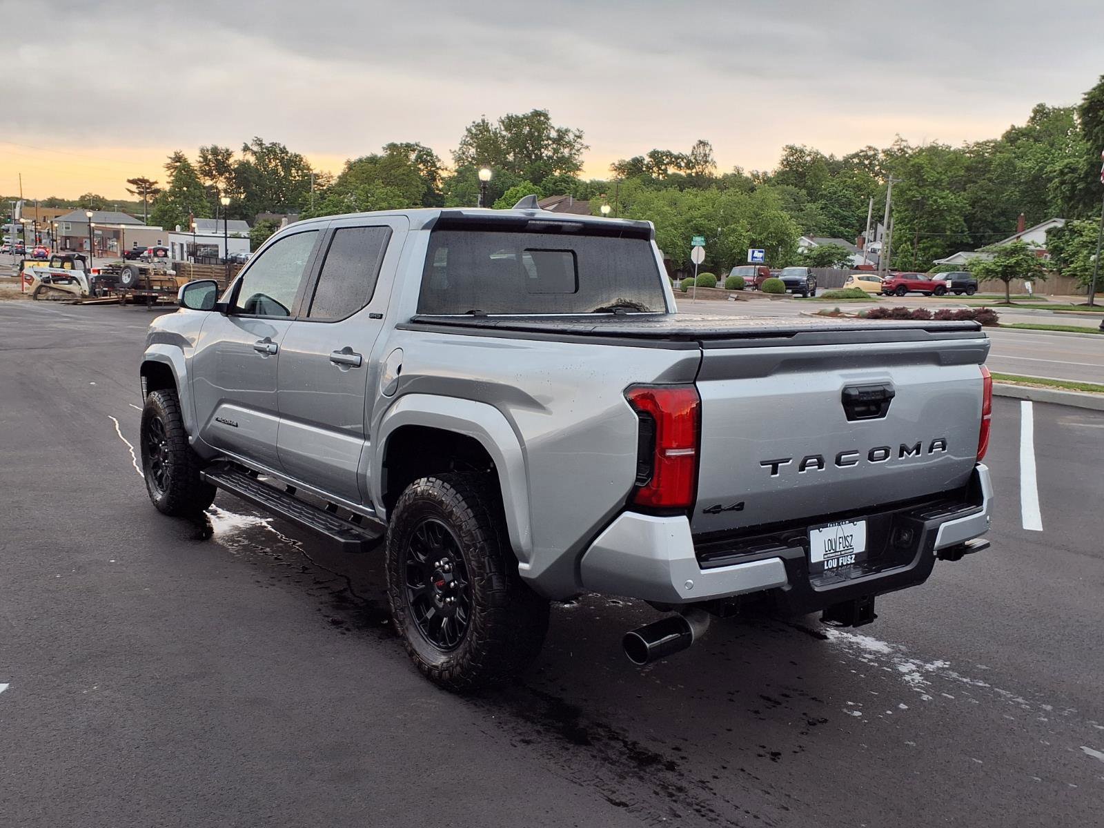 Certified 2025 Toyota Tacoma SR AWD/4WD image 27