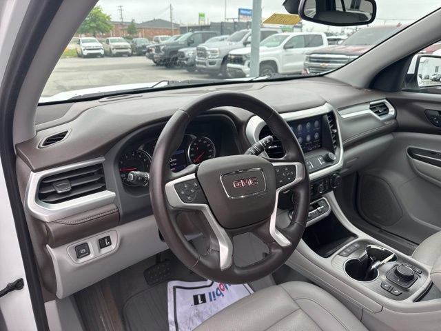 Used 2023 GMC Acadia SLT FWD image 11