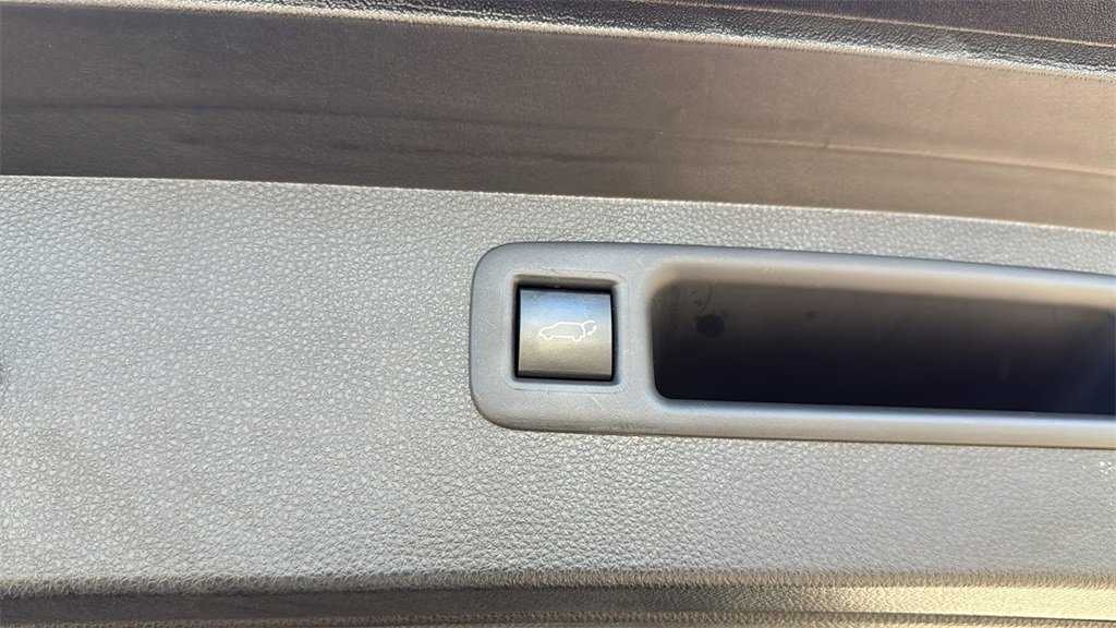 Used 2023 Toyota Highlander LE image 28