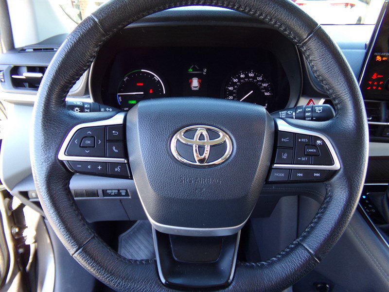 Used 2022 Toyota Sienna XLE image 20