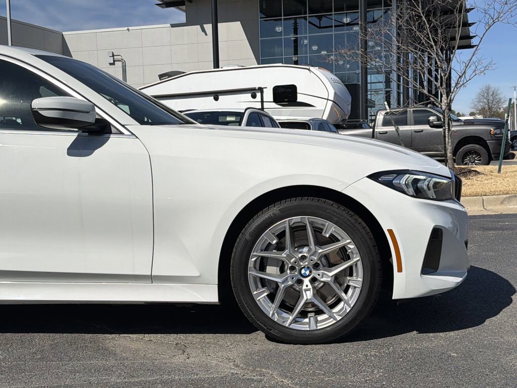 Used 2025 BMW 330i Sedan image 9