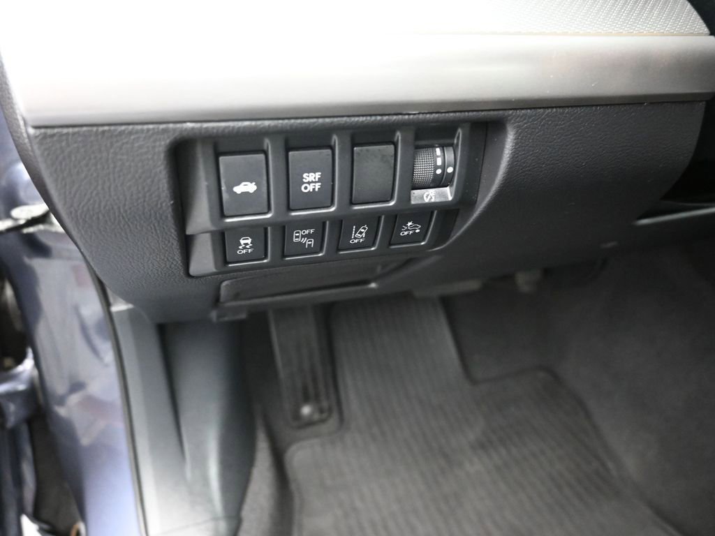 Used 2017 Subaru Legacy 2.5i Premium image 13