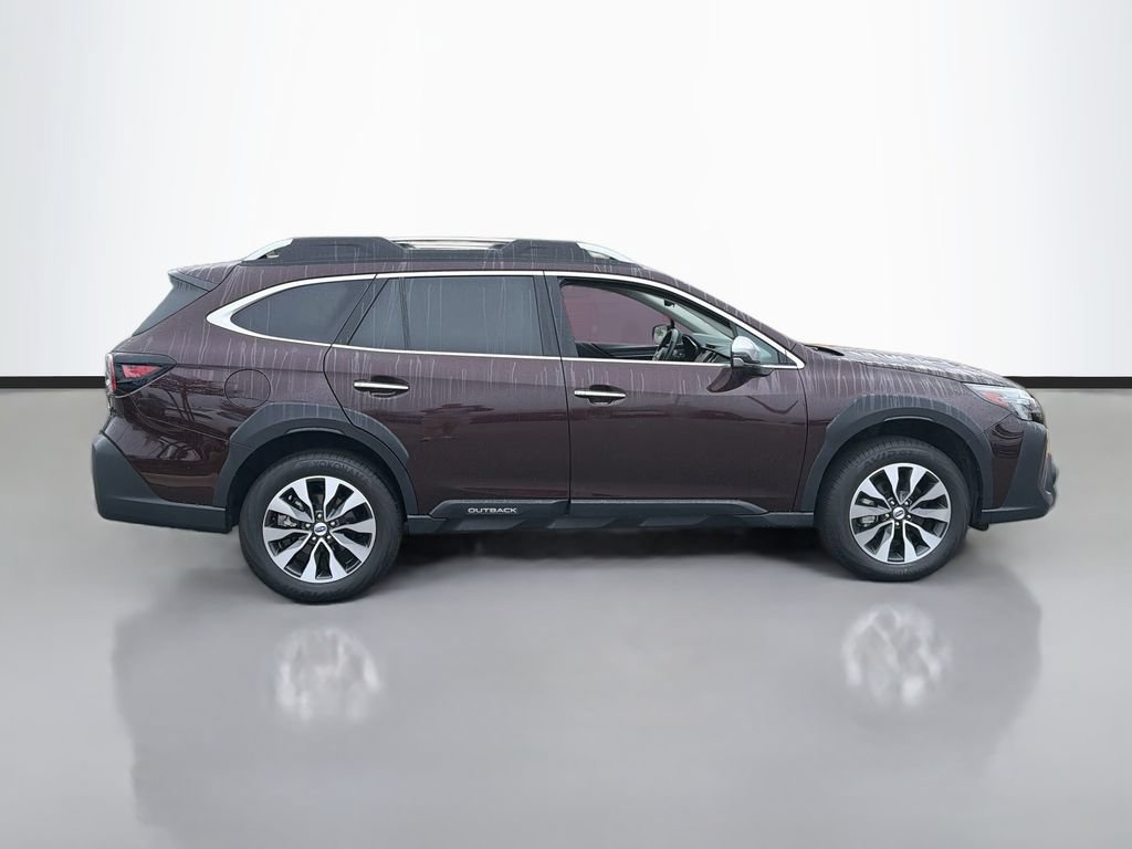 Used 2024 Subaru Outback Touring AWD/4WD image 4