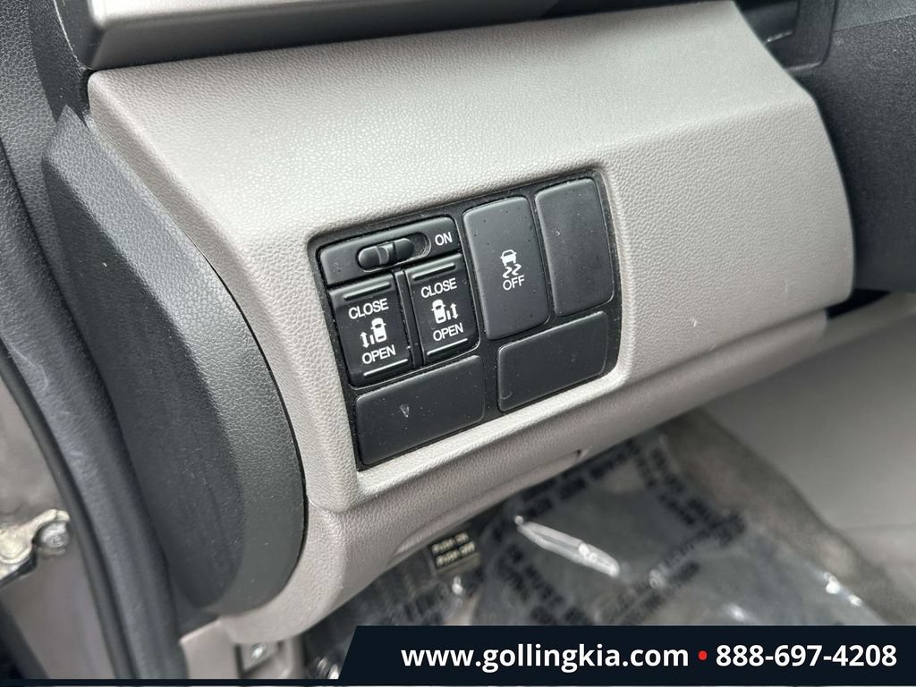 Used 2014 Honda Odyssey EX image 17