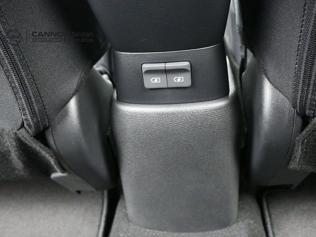 New 2025 Nissan Kicks Play S FWD image 27