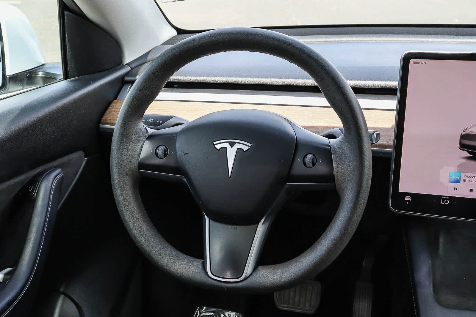 Used 2022 Tesla Model Y Long Range AWD/4WD image 19