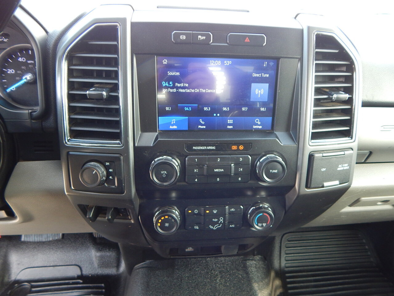 Used 2021 Ford F550 4x4 Regular Cab Super Duty image 25