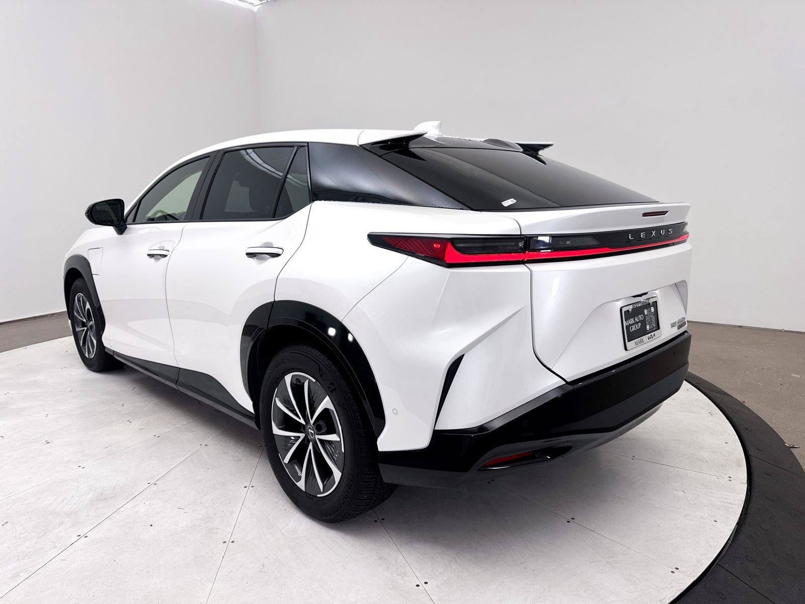 Used 2023 Lexus RZ 450e Premium w/ Technology Package AWD/4WD image 12