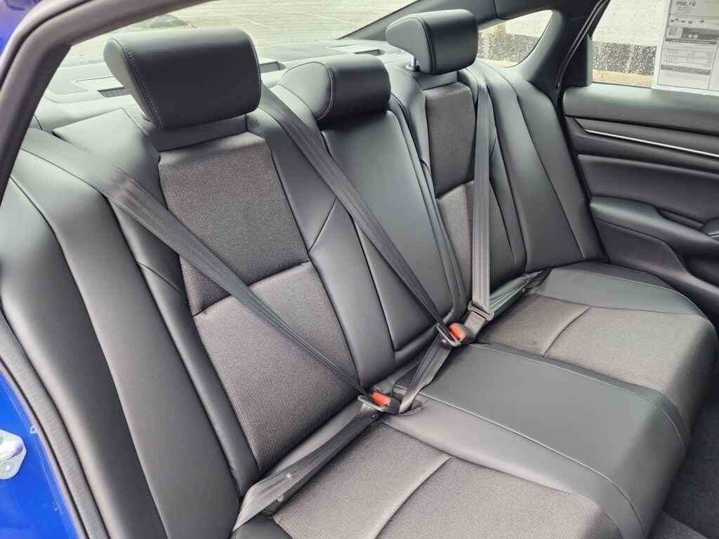 Used 2022 Honda Accord Sport image 17