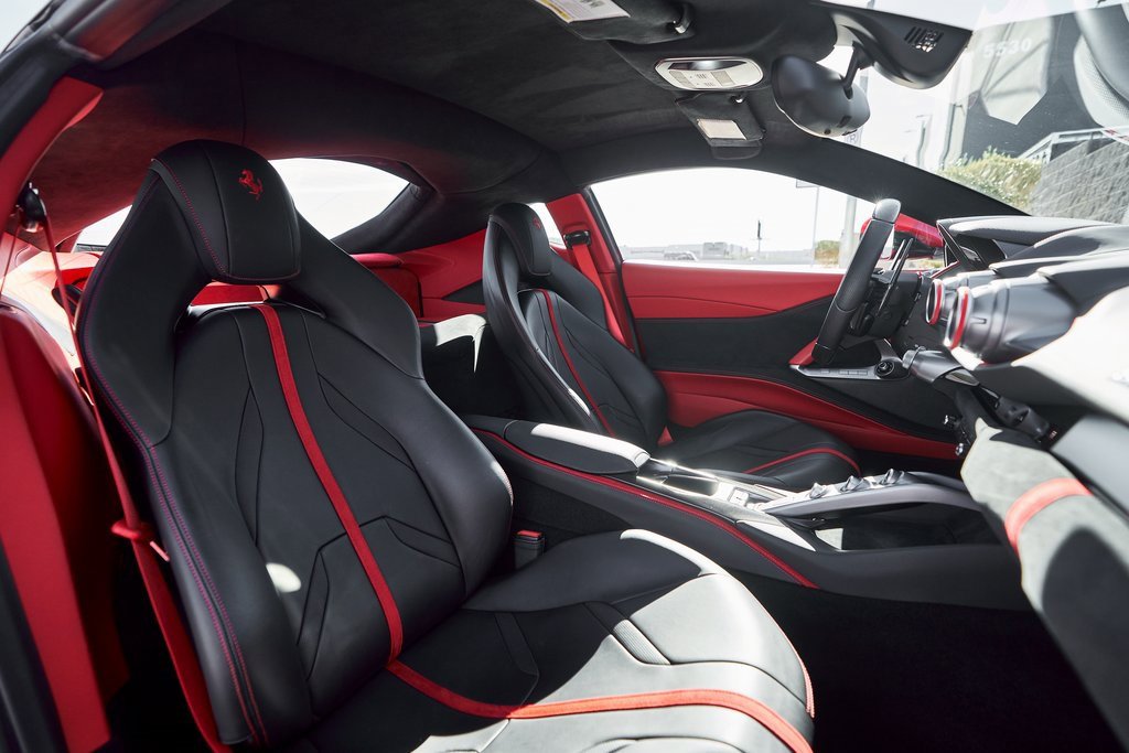 Used 2018 Ferrari 812 Superfast image 44