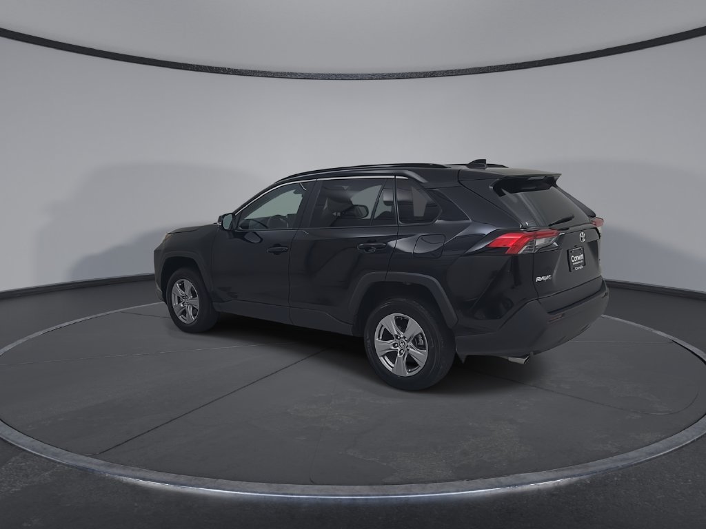 Used 2025 Toyota RAV4 XLE AWD/4WD image 10
