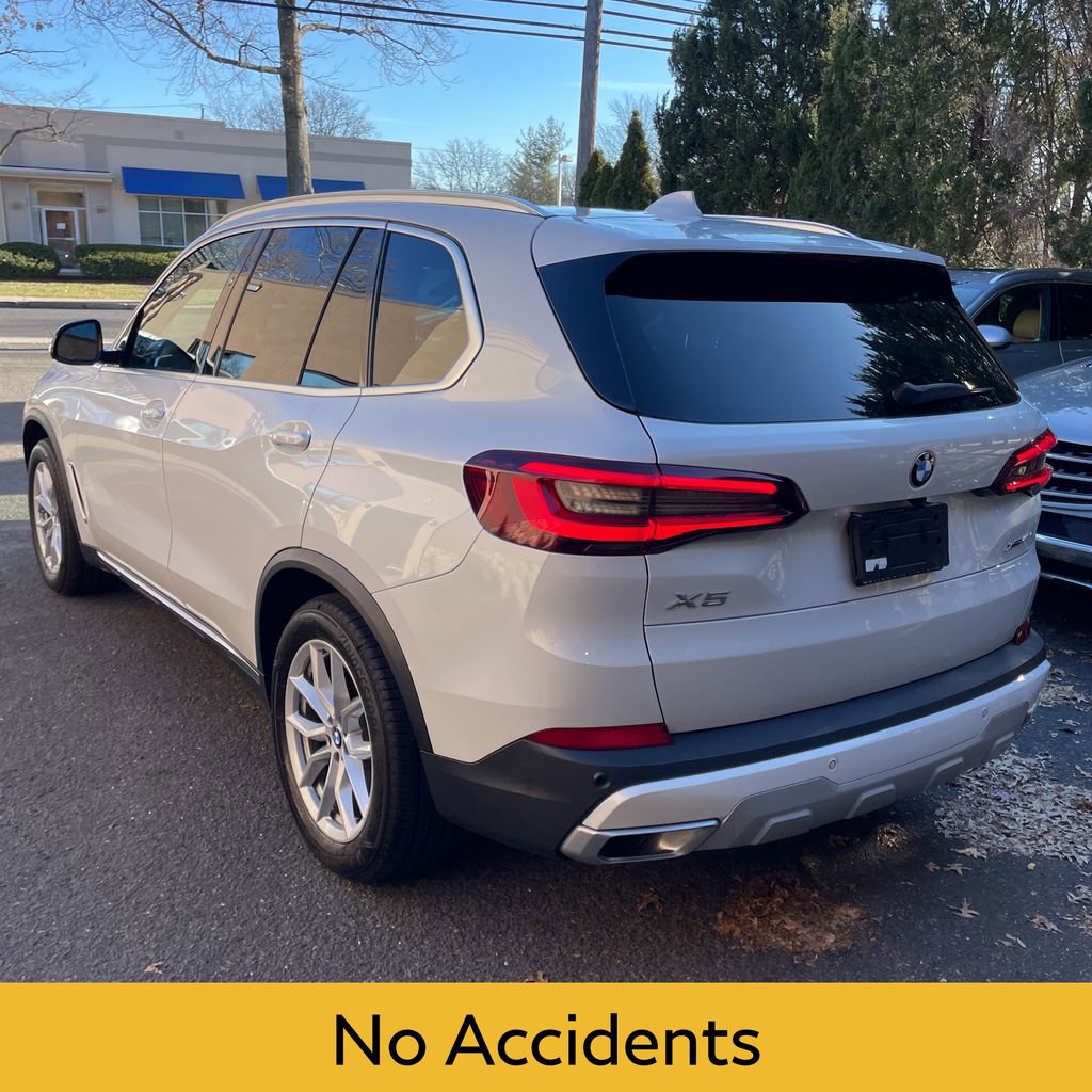 Used 2023 BMW X5 xDrive40i w/ Premium Package video 3